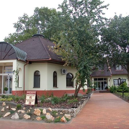 Hotel Fortuna Davod Ngoại thất bức ảnh