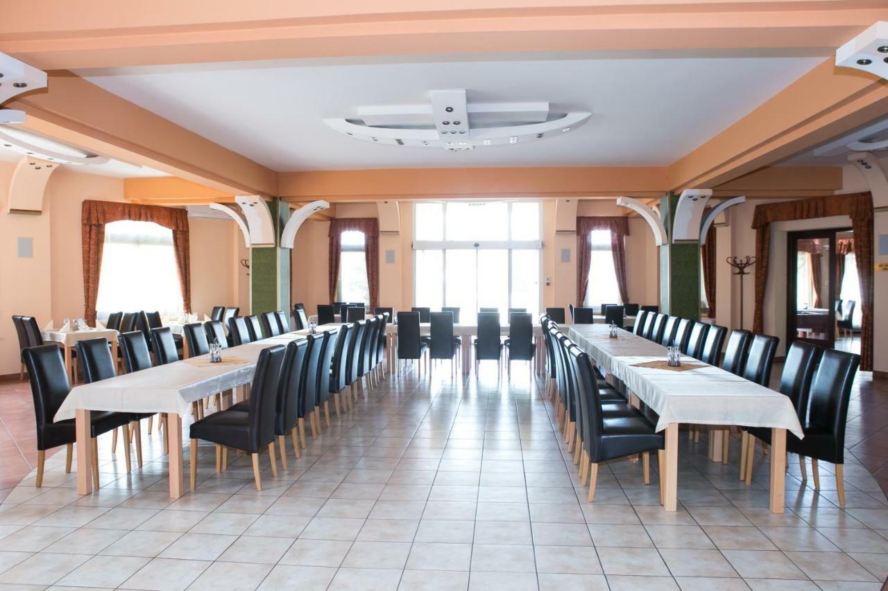 Hotel Fortuna Davod Ngoại thất bức ảnh