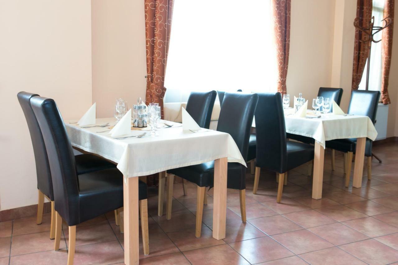 Hotel Fortuna Davod Ngoại thất bức ảnh